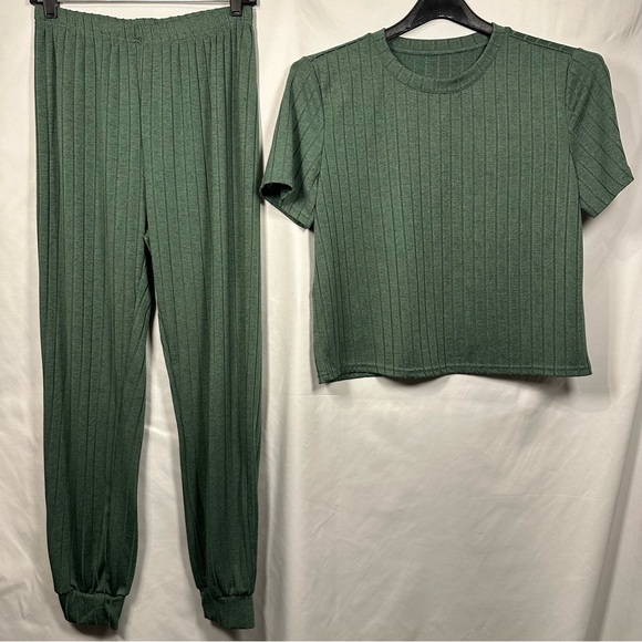 Pants - Green Ribbed Two-Piece Lounge Set